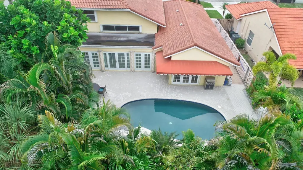 9501 Carousel Circle E Boca Raton FL 33434