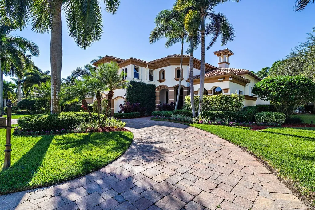 111 Remo Place Palm Beach Gardens FL 33418