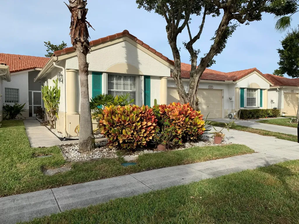 6139 Floral Lakes Drive Delray Beach FL 33484