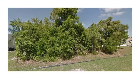 1690 SE Mansfield Street Port St Lucie FL 34952