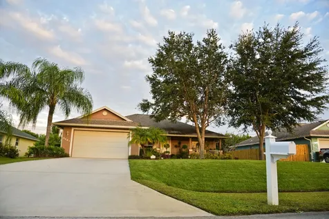 4461 SW Farmington Street Port St Lucie FL 34953