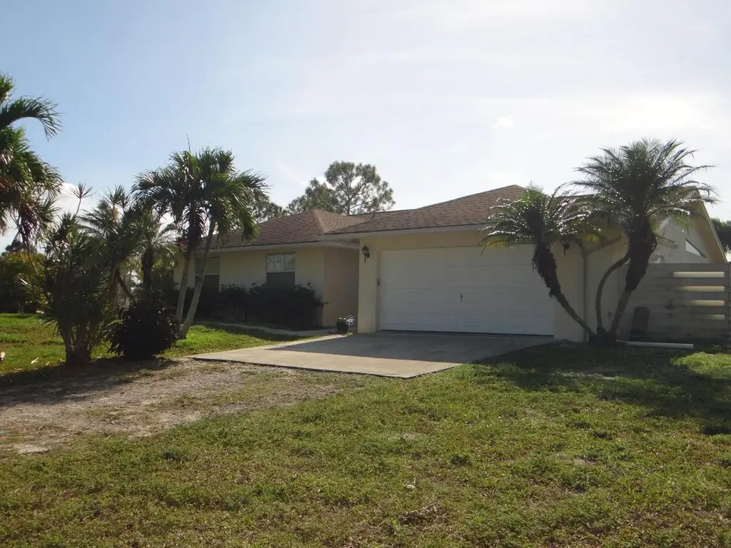 18308 Murcott Boulevard Loxahatchee FL 33470