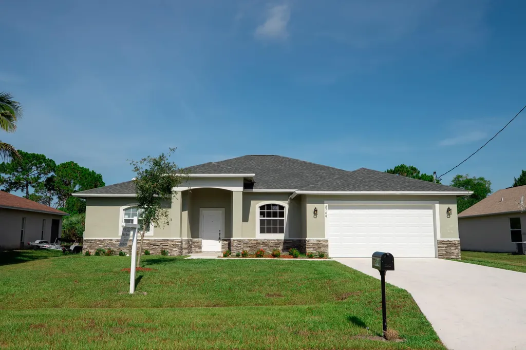 5768 NW Cleburn Drive Port St Lucie FL 34986