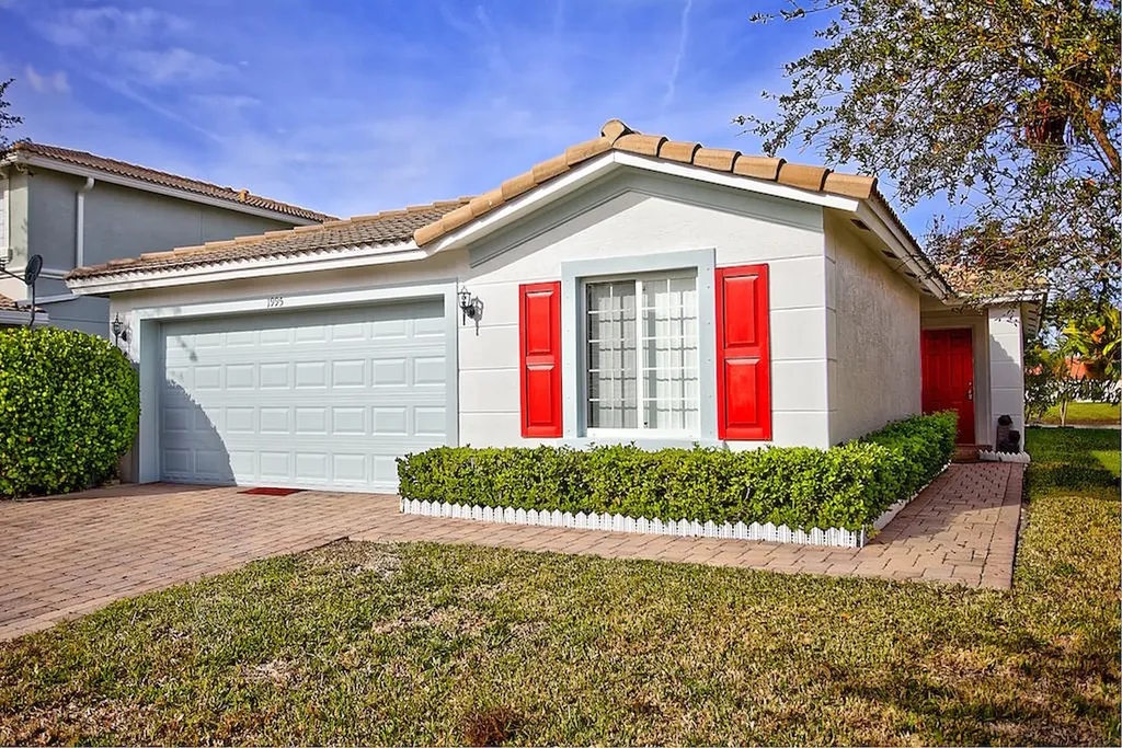 1995 SW Jamesport Drive Port St Lucie FL 34953