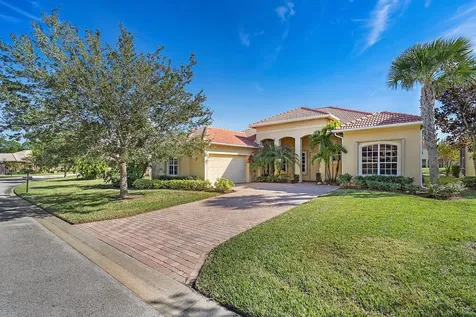 455 NW Dover Court Port St Lucie FL 34983