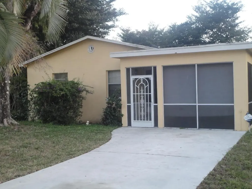 3058 Frost Road Palm Springs FL 33406