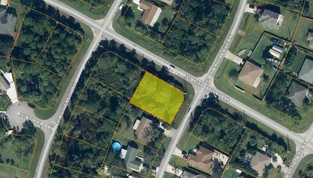 3202 SW Hickenlooper Street Port St Lucie FL 34953