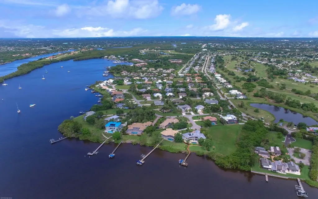 3325 SE River Vista Court Port St Lucie FL 34952