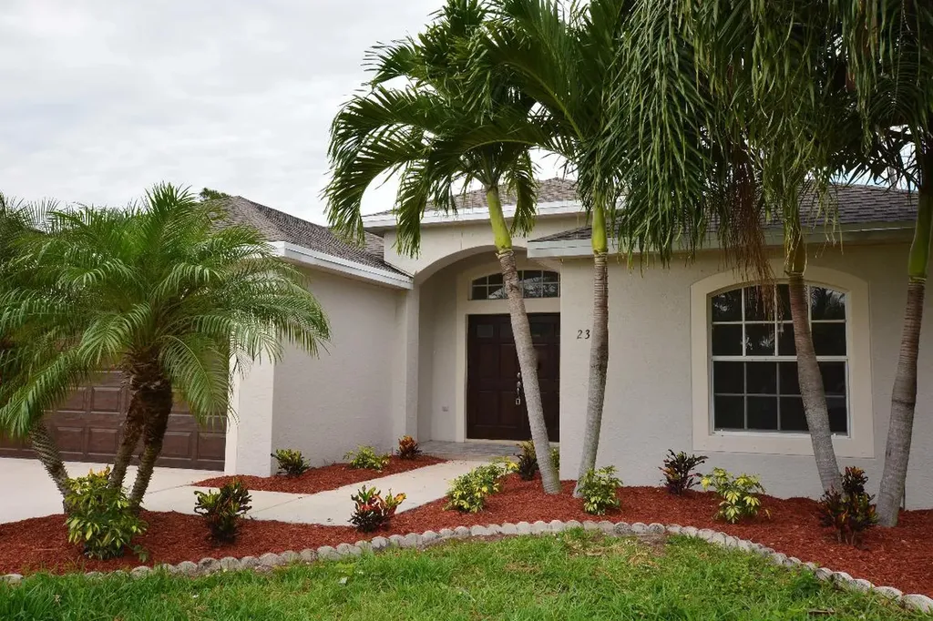 2370 NW Tulip Way Jensen Beach FL 34957