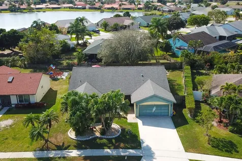 8590 Winnipesaukee Way Lake Worth FL 33467