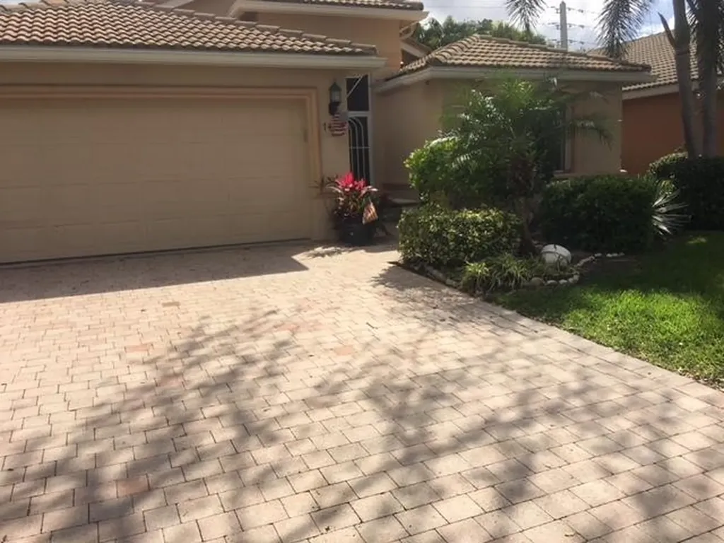 7426 Viale Caterina Delray Beach FL 33446