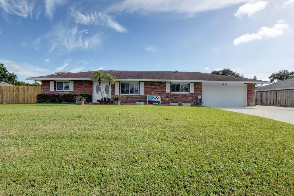 3174 Pebble Beach Drive Lake Worth FL 33467