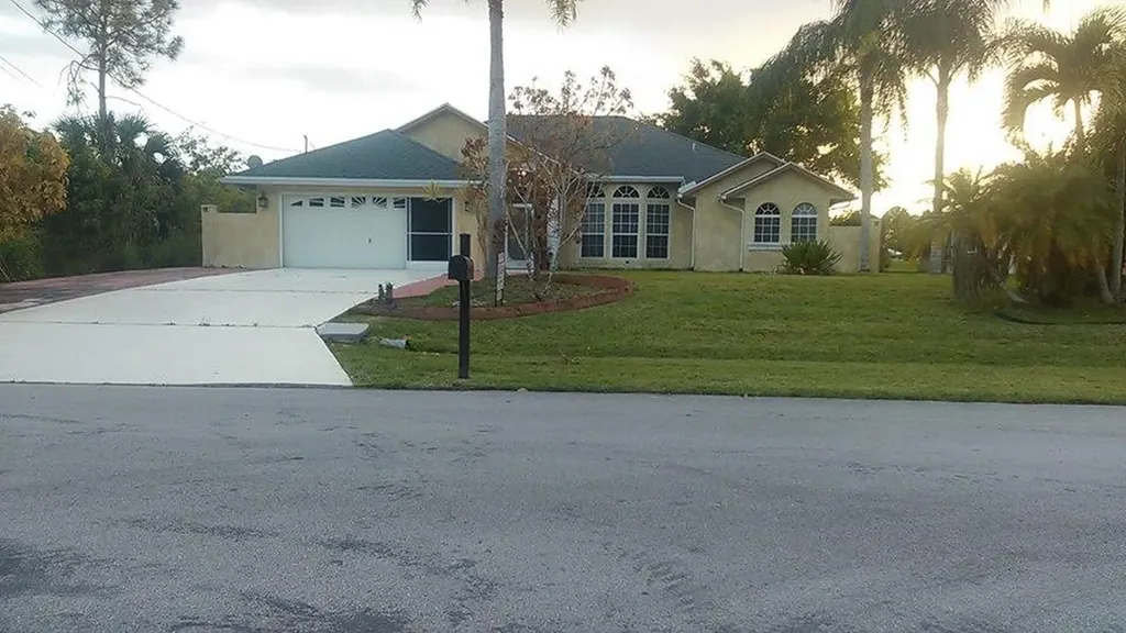1696 SW Lexington Drive Port St Lucie FL 34953