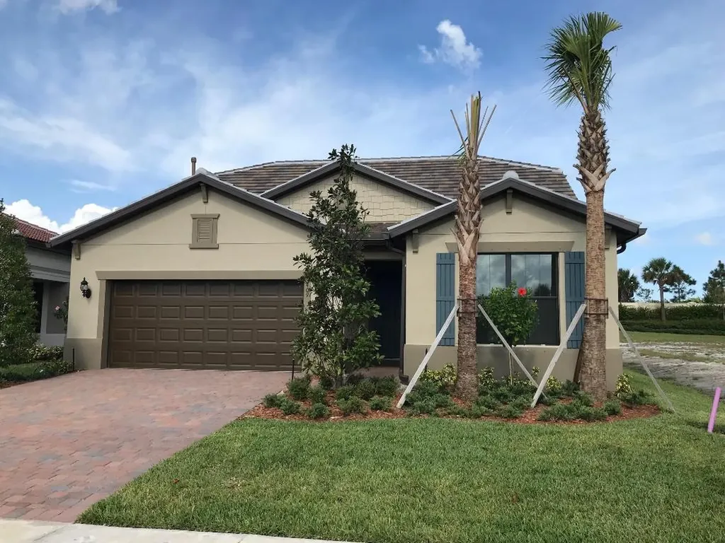 409 SE Bancroft Court Port St Lucie FL 34984