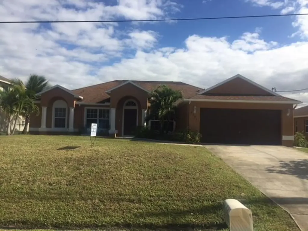 4221 SW Hagaplan Street Port St Lucie FL 34953
