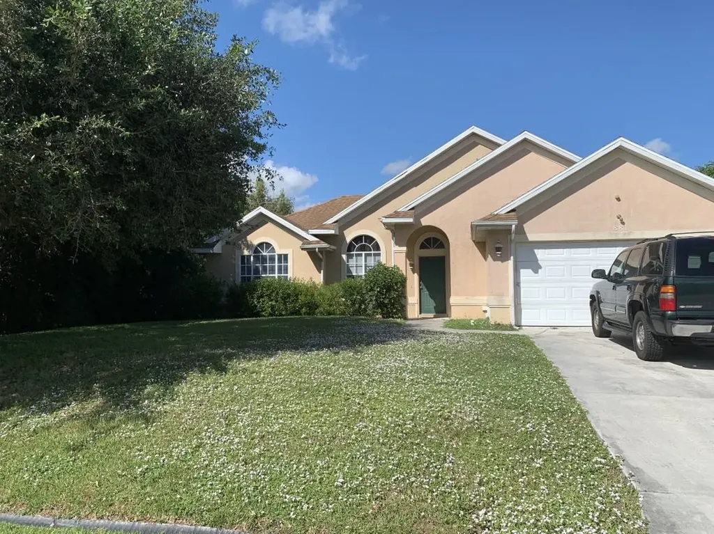 881 SW Haas Avenue Port St Lucie FL 34953