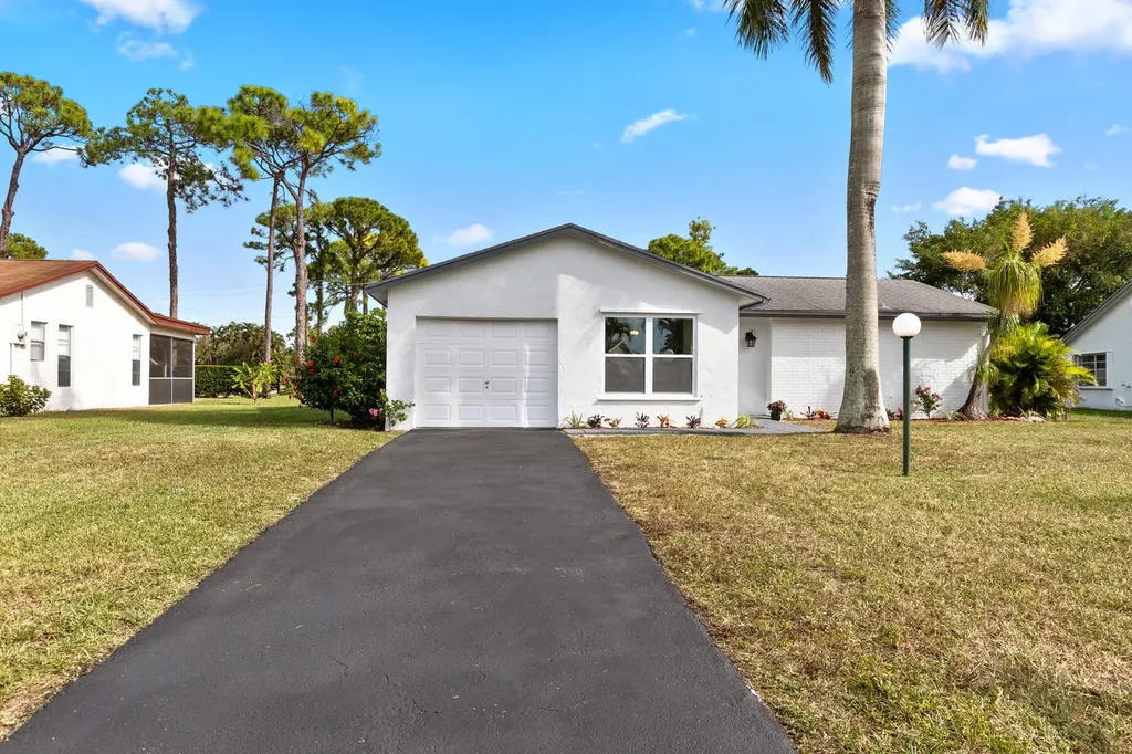 6125 Rainbow Circle Greenacres FL 33463