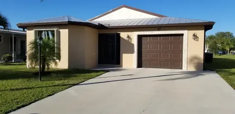27 Villa Blanca Fort Pierce FL 34951