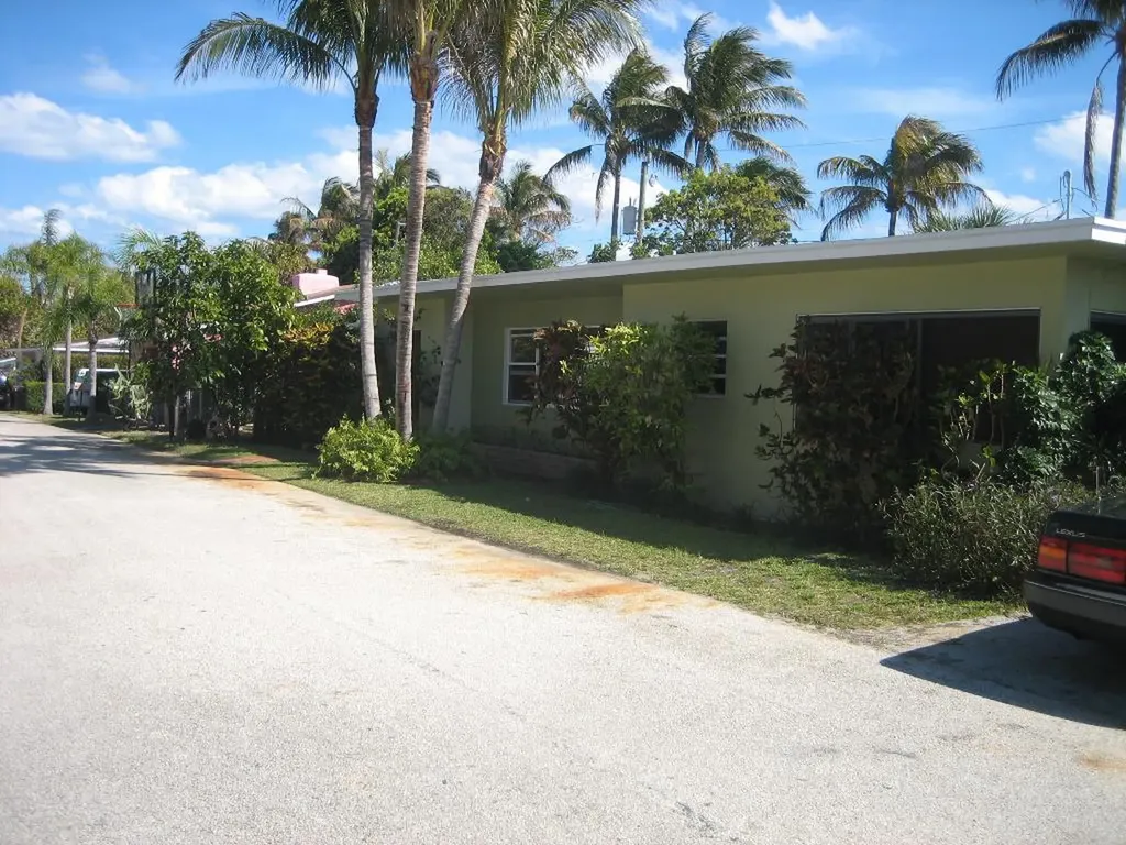 4 Bel Air Drive Boynton Beach FL 33435