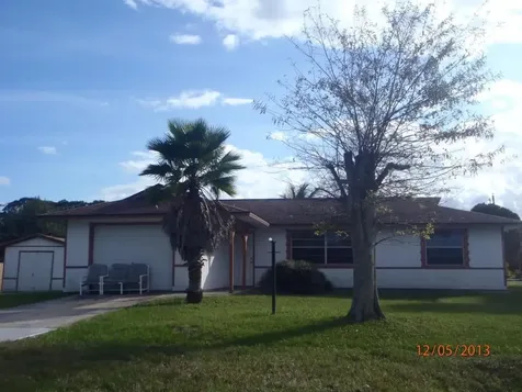 1051 Bradley Street Fort Pierce FL 34982