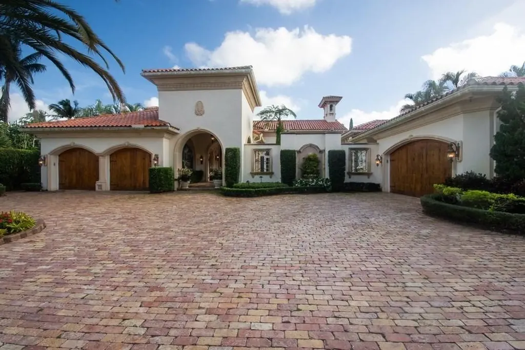 7582 Isla Verde Way Delray Beach FL 33446