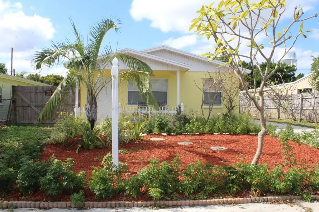 2005 Park Street Lake Worth Beach FL 33460