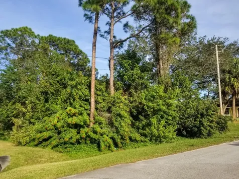 2373 SW Madrid Road Port St Lucie FL 34953