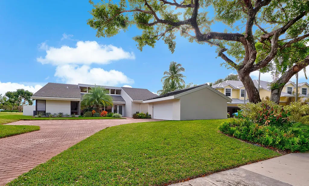 2046 NW 29th Road Boca Raton FL 33431