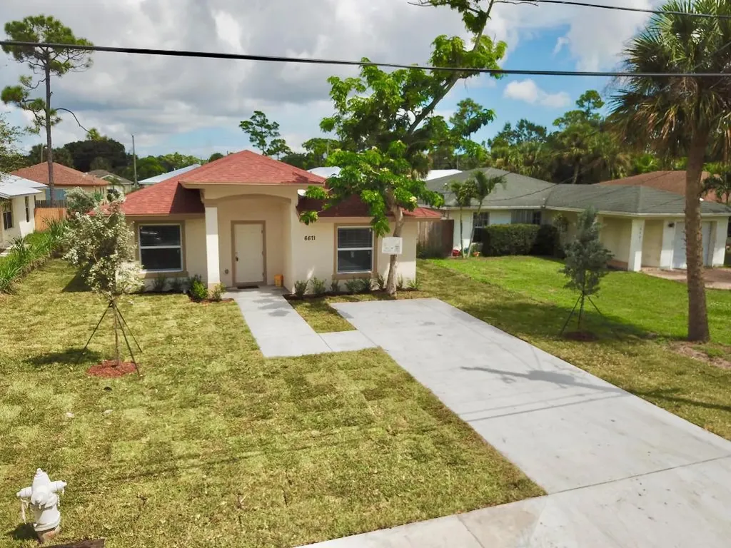 6671 1st Street Jupiter FL 33458