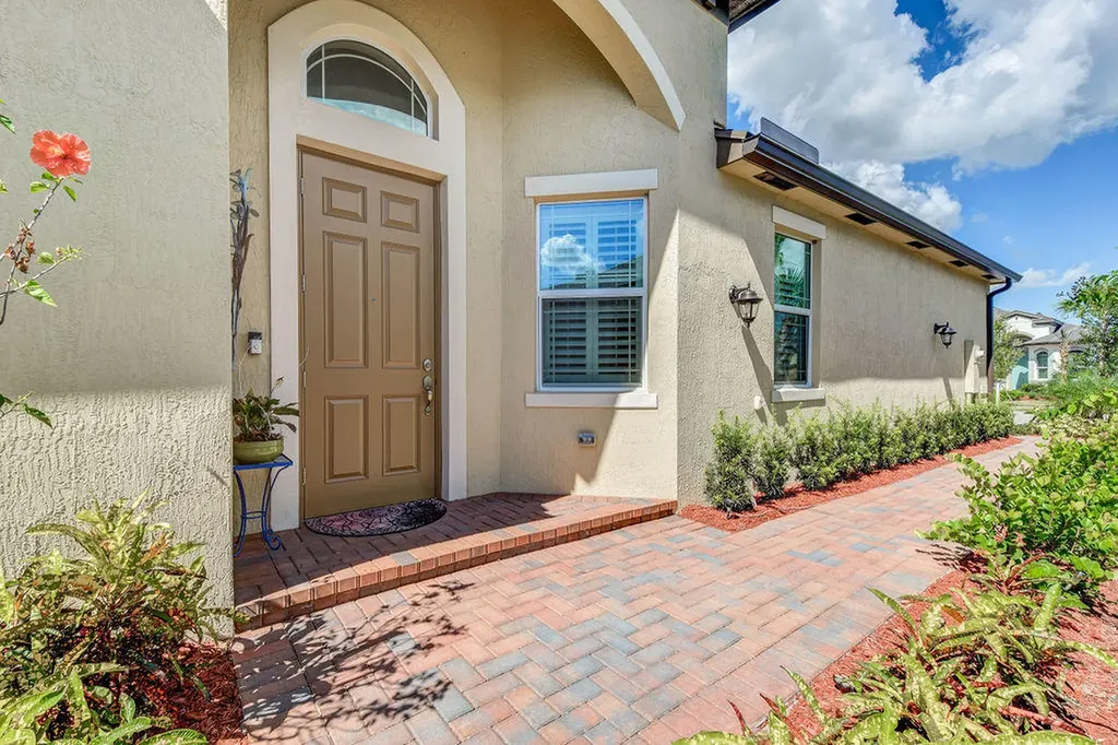 11050 SW Winding Lakes Circle Port St Lucie FL 34987