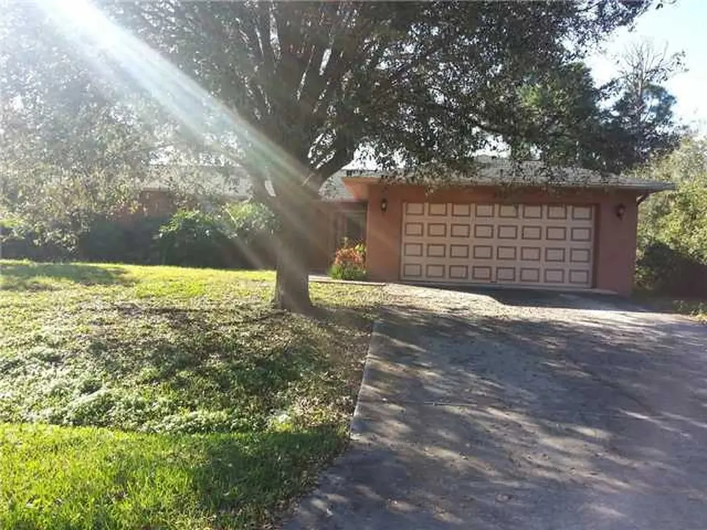 232 SW Aubudon Avenue Port St Lucie FL 34984