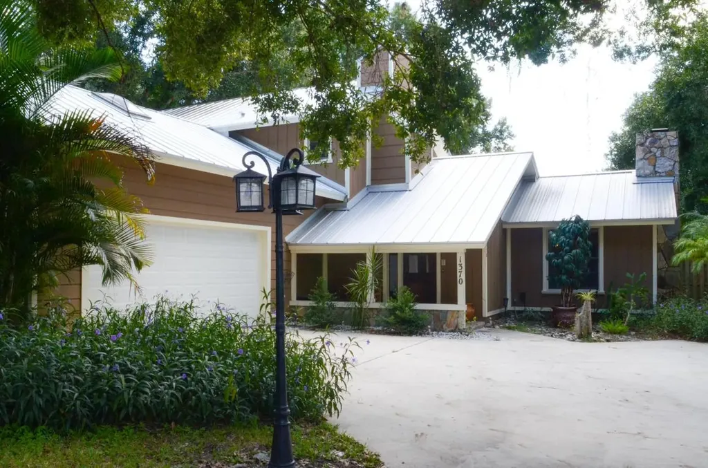 1370 43rd Avenue Vero Beach FL 32960