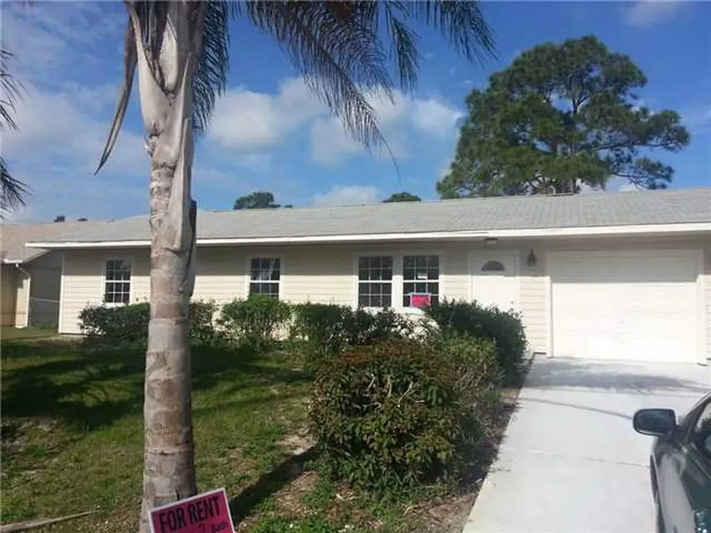 2980 SW Bridge Street Port St Lucie FL 34953