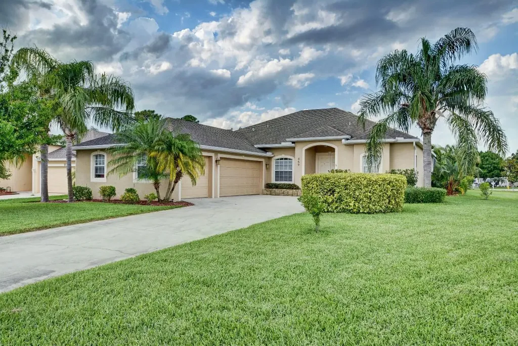 459 NW Sunflower Place Jensen Beach FL 34957