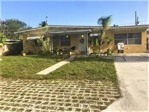 134 SE 9th Avenue Boynton Beach FL 33435