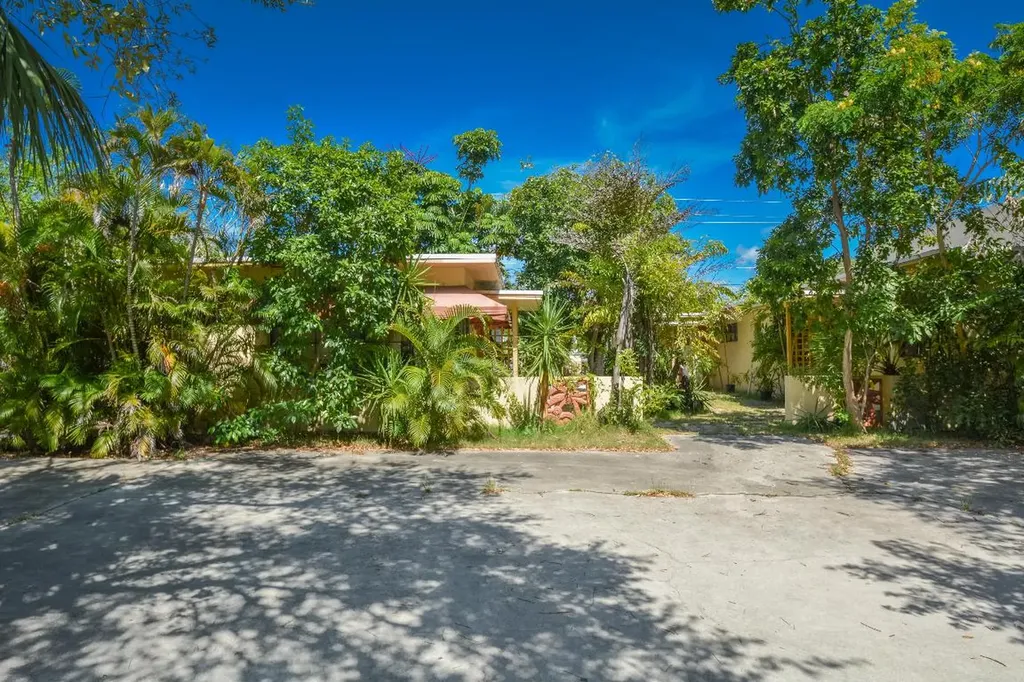307 NE 5th Avenue Delray Beach FL 33483