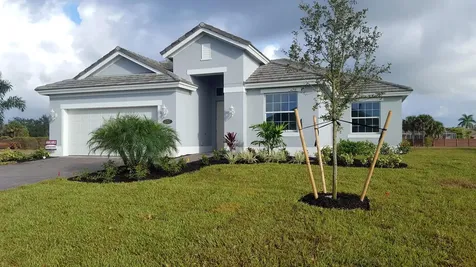 4757 Four Lakes Circle SW Vero Beach FL 32968