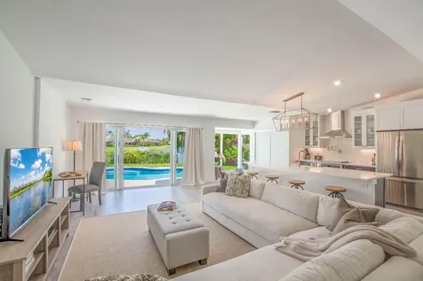 2303 Las Casitas Drive Wellington FL 33414
