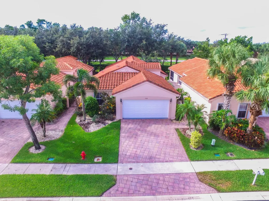 5130 Pelican Cove Drive Boynton Beach FL 33437