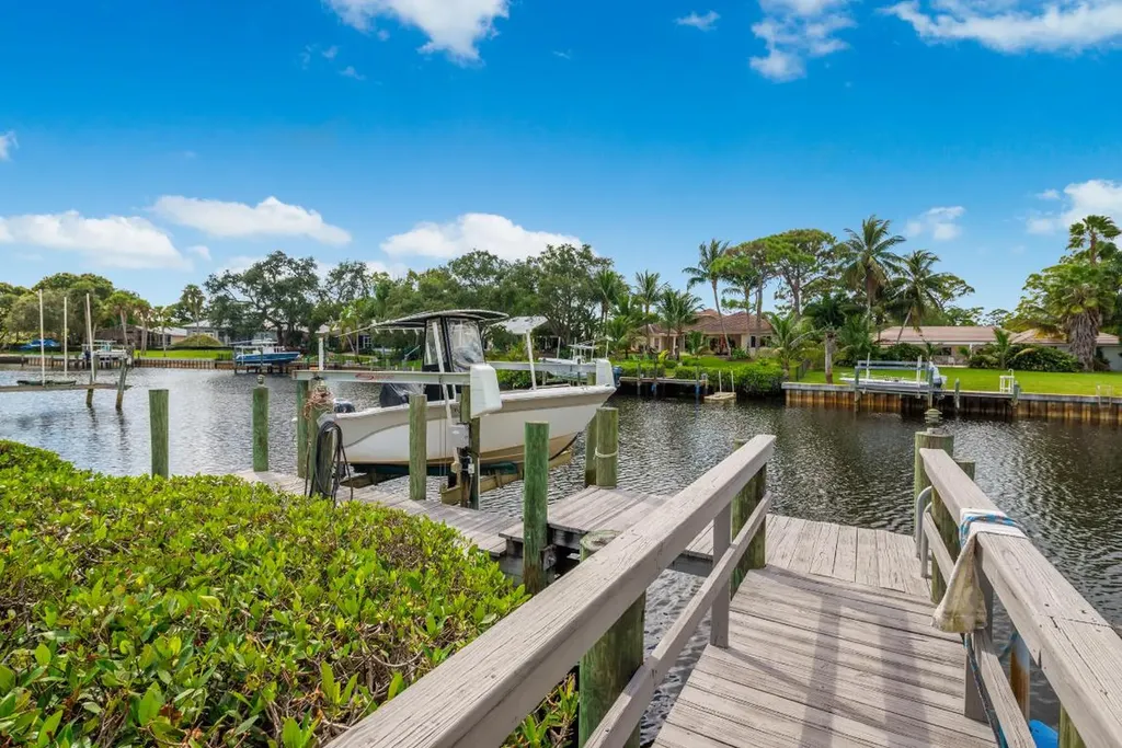 8877 SE Compass Island Way Jupiter FL 33458