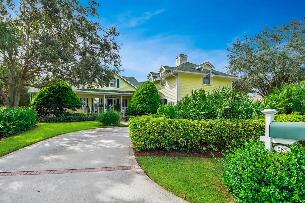 985 Wood Haven Lane SW Vero Beach FL 32962