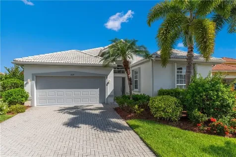 1619 SE Shelburnie Way Port St Lucie FL 34952