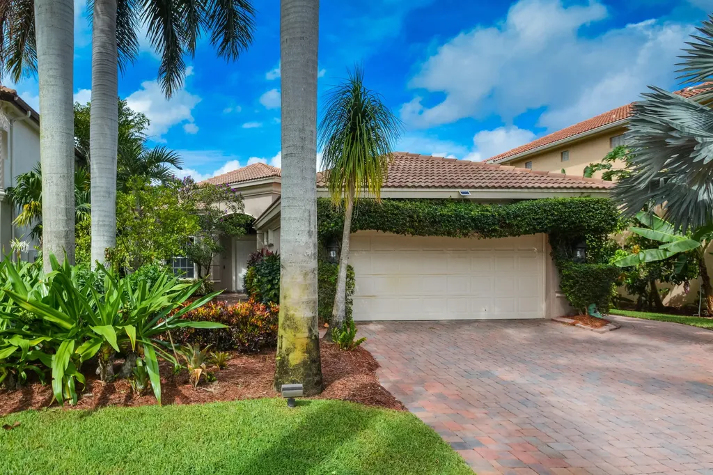 8125 Valhalla Drive Delray Beach FL 33446