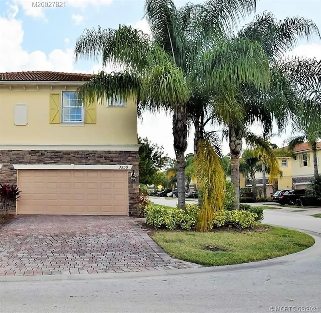 9539 SW Merlin Court Stuart FL 34997