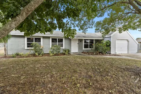 211 SW Dillon Court Port St Lucie FL 34953
