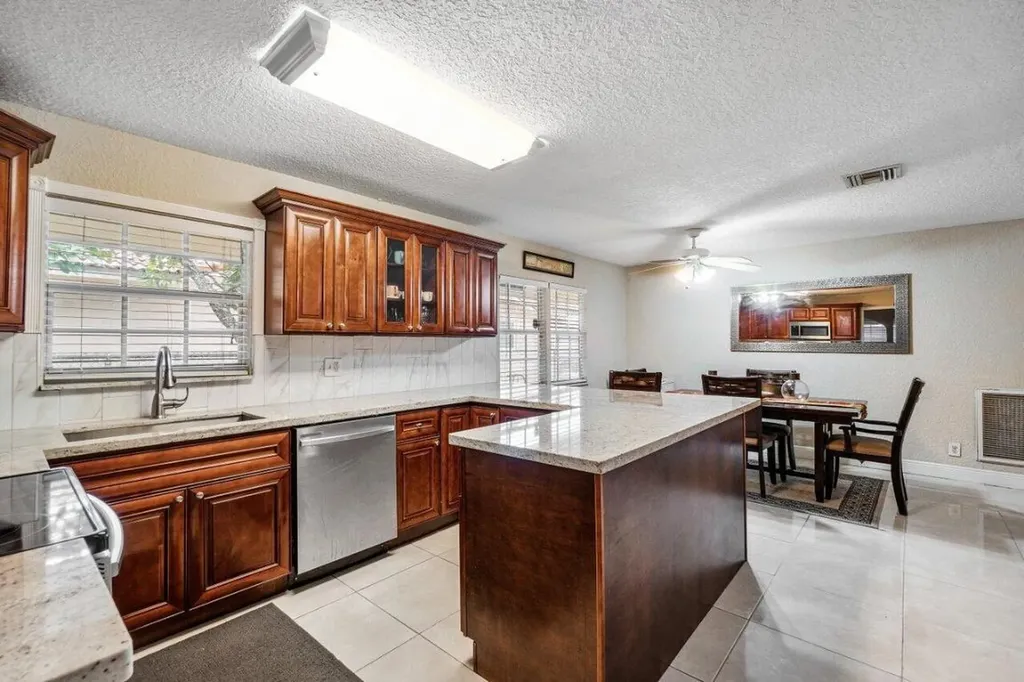 7819 NW 40th Court Coral Springs FL 33065