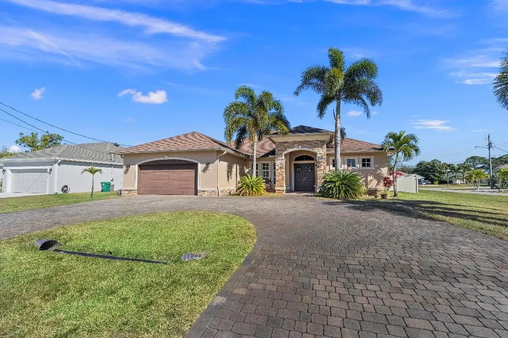 5779 NW Cahaba Street Port St Lucie FL 34986