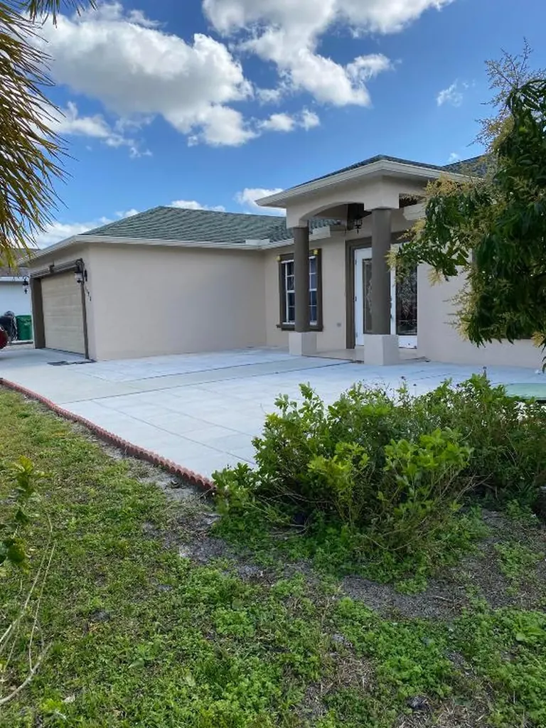 1080 SW Placetas Avenue Port St Lucie FL 34953