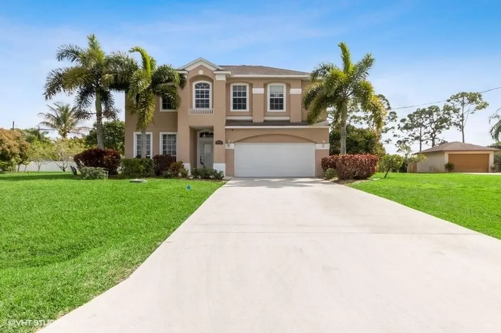 2115 SE Elmhurst Road Port St Lucie FL 34952