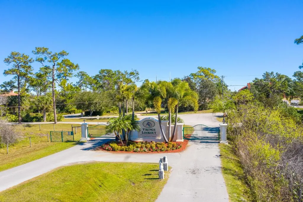 2601 SE North Lookout Boulevard Port St Lucie FL 34984